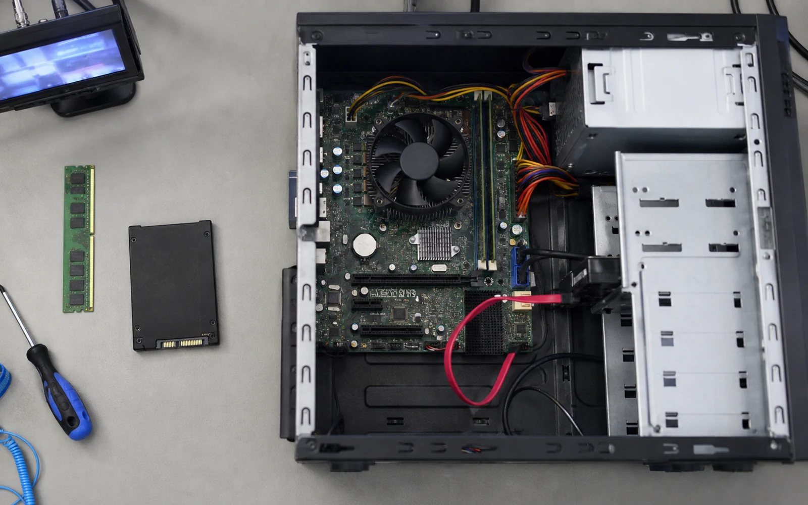 SSD y Memoria ram 8GB